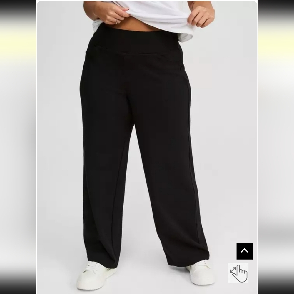 Torrid Women 6R Black Pull-On Wide Leg Studio Ponte High-Rise Pant NWT